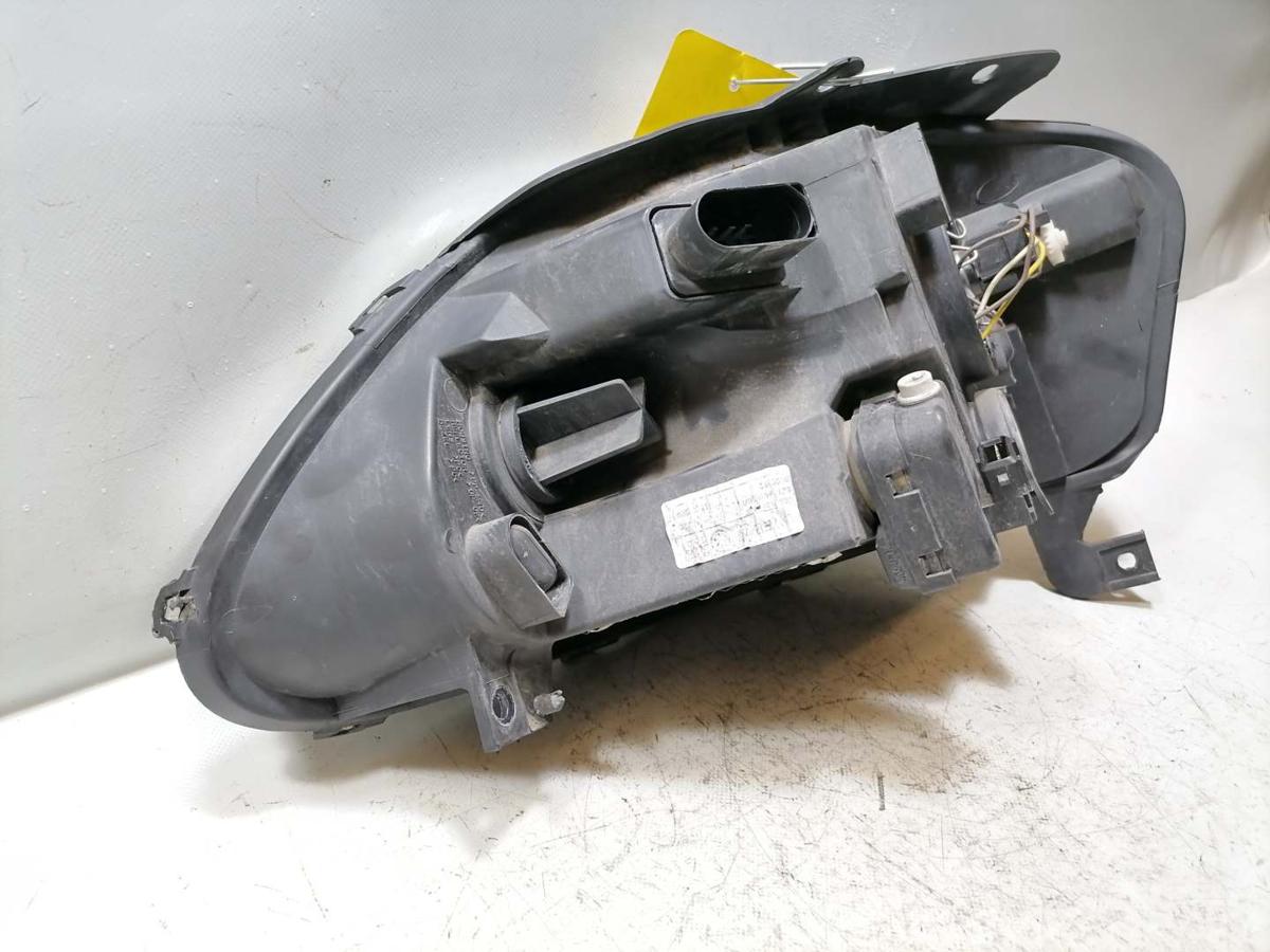 VW Fox original Scheinwerfer vorn rechts Halogen Bj.2010